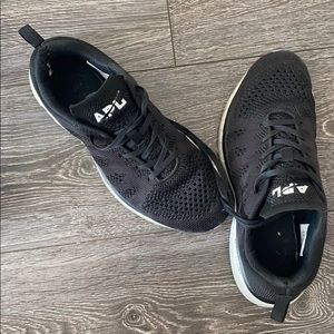 APL sneaker